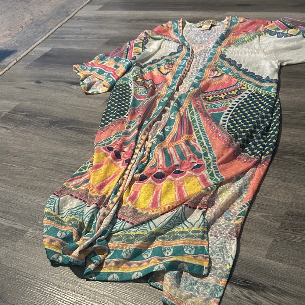 Flying Tomato Multicolor Patterned Top - Picture 2 of 4